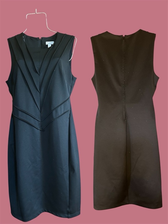 Bisou Bisou Dresses & Skirts - Bisou Bisou Black Pleated V-Detail Sleeveless Mini Dress size 12